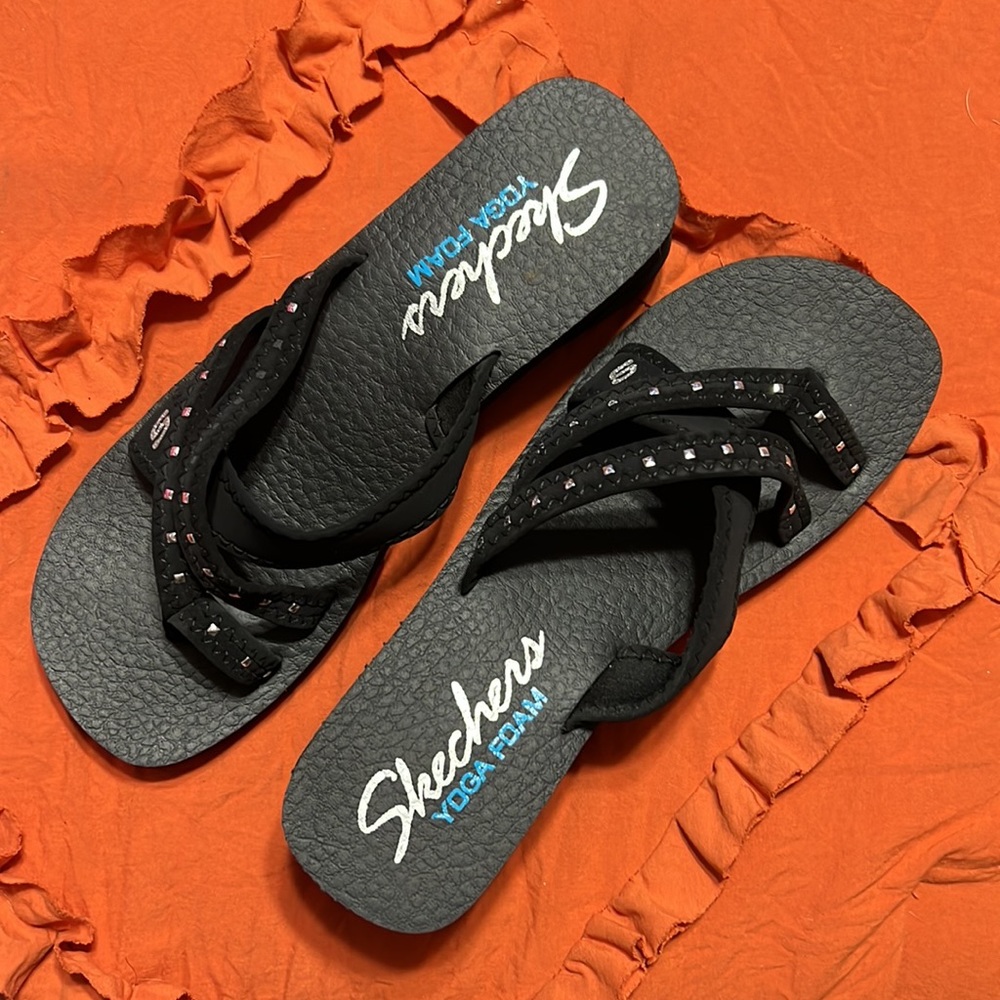 Skechers with Yoga mat comfort shoes